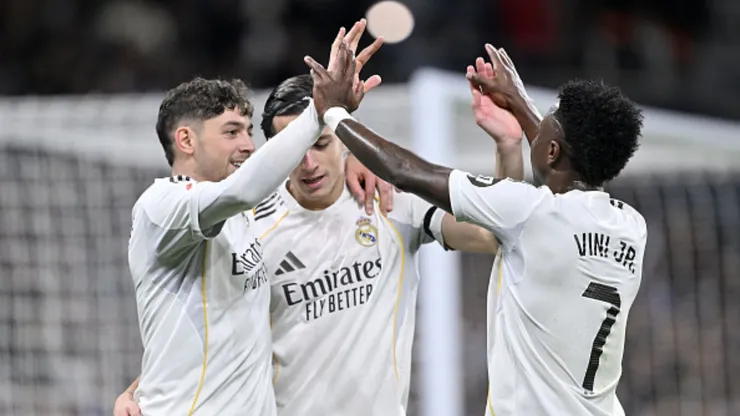 Jugadores de Real Madrid celebrando hoy ante Real Sociedad.