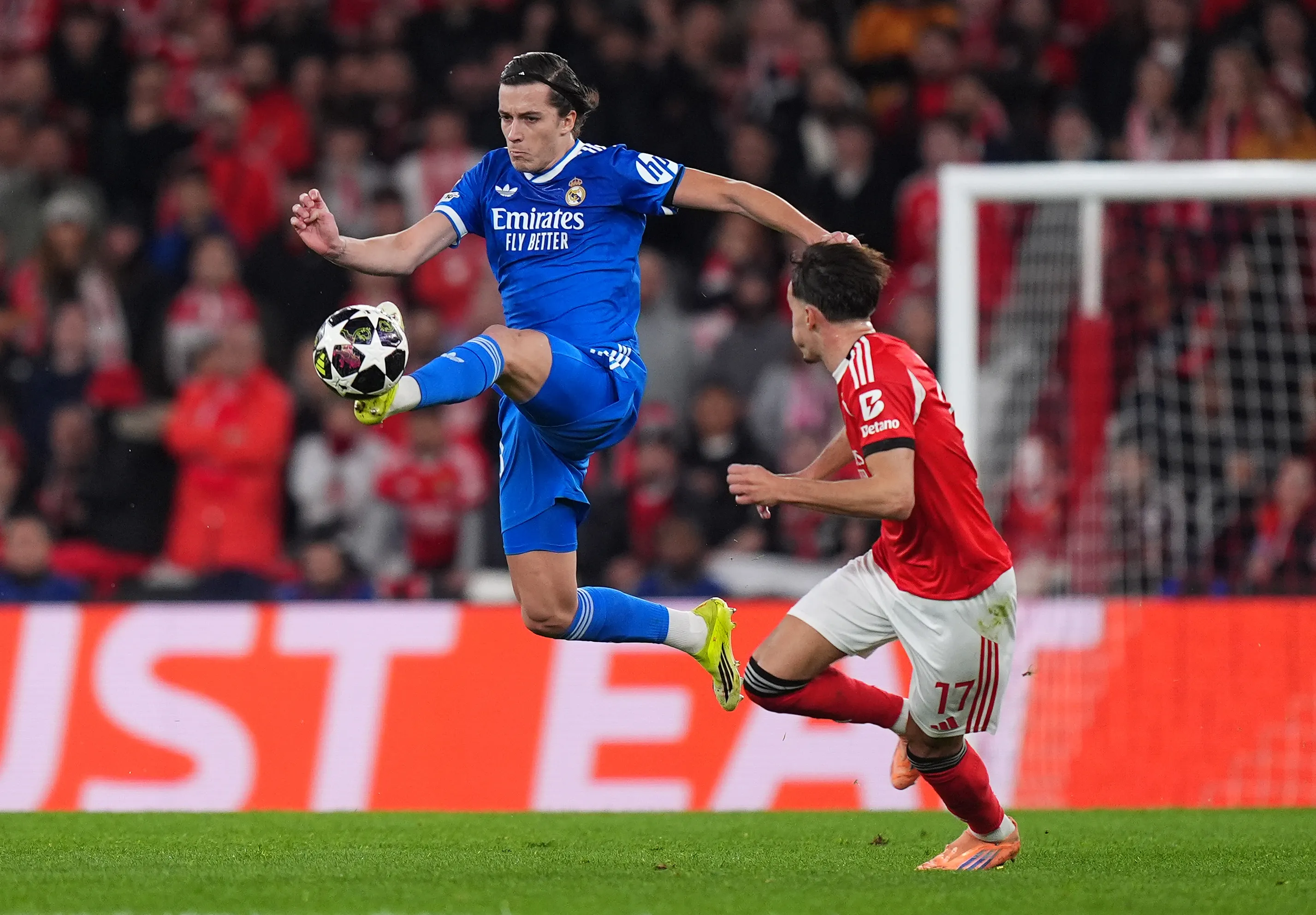 Alvaro Carreras enfrentando a Amar Dedic (Foto: Getty).