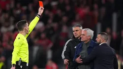 Jose Mourinho tuvo un fuerte cruce con el árbitro François Letexier.