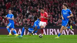 Real Madrid venció por 1-0 a Benfica en la ida de los playoffs en un partido cargado de polémicas.