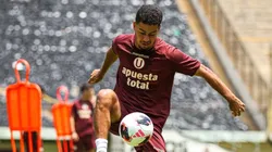 Miguel Silveira entrenando con Universitario.