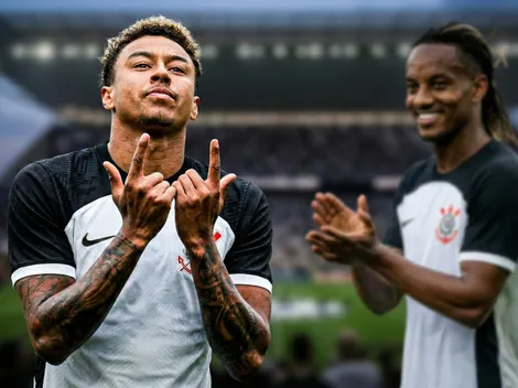 André Carrillo, a punto de jugar con exfigura del Manchester United en Corinthians