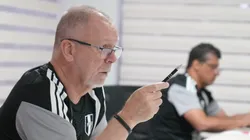 Mano Menezes, DT de la Selección Peruana.