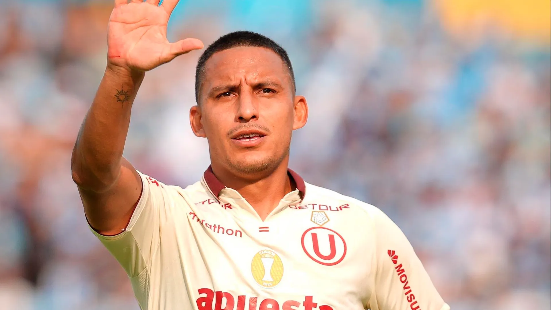 Alex Valera jugando en Universitario.