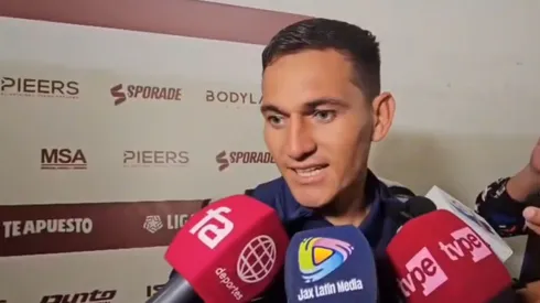 Jairo Vélez, volante de Alianza Lima.