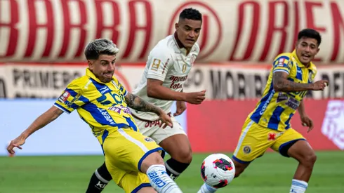 Universitario vs. FC Cajamarca por el Torneo Apertura 2026.