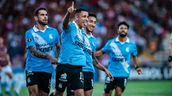 Jugadores de Sporting Cristal celebrando ante Carabobo FC.