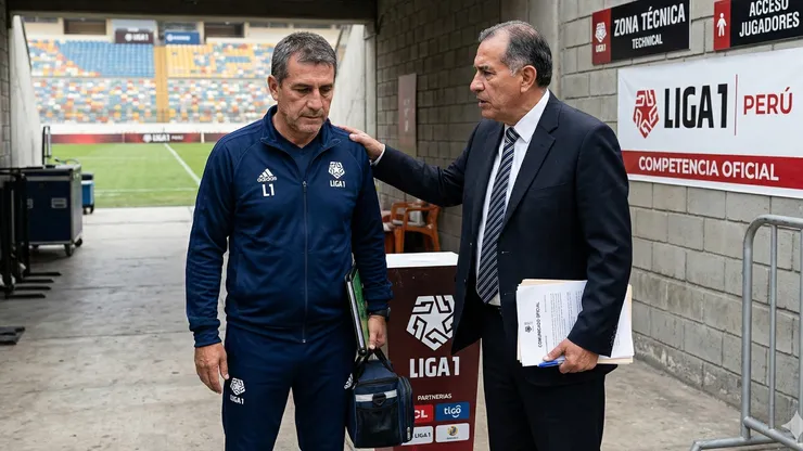 Entrenador siendo despedido.