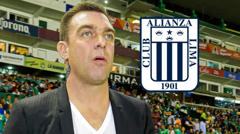Pablo Guede y el escudo de Alianza Lima.