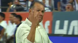 Juan Reynoso se quiso burlar de los hinchas de Alianza Lima con polémico gesto.