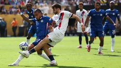 Khvicha Kvaratskhelia y Malo Gusto en PSG vs Chelsea.