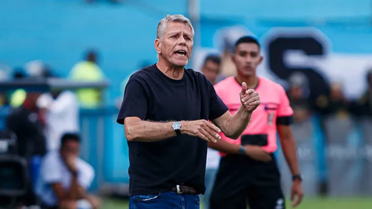 Lo que pasó con Paulo Autuori en Sporting Cristal y su supuesta renuncia.