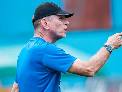 Erick Delgado sale en defensa de Paulo Autuori y lo resalta en una palabra