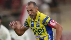 Hernán Barcos jugando para FC Cajamarca.