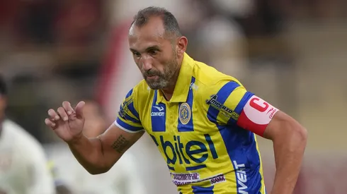 Hernán Barcos jugando para FC Cajamarca.