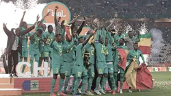 Selección de Senegal celebrando.
