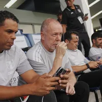 Renzo Garcés la primera baja de Perú para la fecha doble de marzo