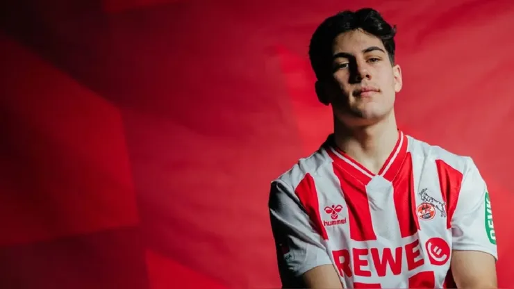 Felipe Chávez con camiseta de FC Colonia.