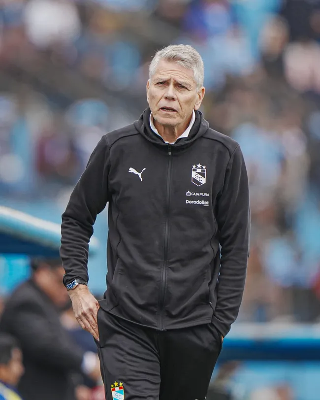 Paulo Autuori dirigiendo a Sporting Cristal. (Foto: Liga 1)