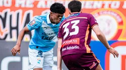 Maxloren Castro frente a Los Chankas.