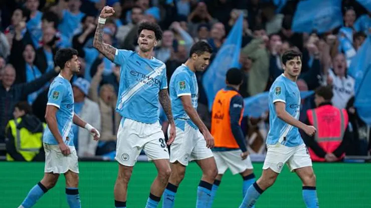 Manchester City campeón de la Copa de la Liga ante Arsenal por vencer 2-0.