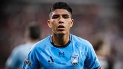 Piero Quispe jugando en el Sydney FC.