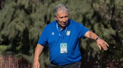 Henk ten Cate, entrenador de Surinam.