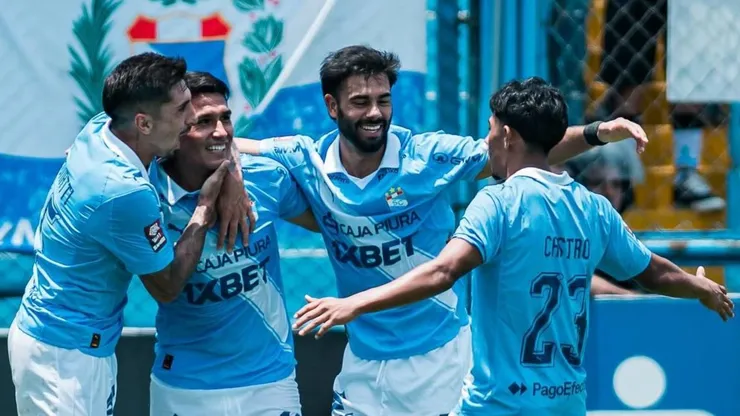 Gustavo Cazonatti, Irven Ávila, Leandro Sosa y Maxloren Castro celebrando.