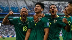 Jugadores de Bolivia celebrando hoy ante Surinam.