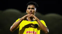 Ricardo Morán celebrando.