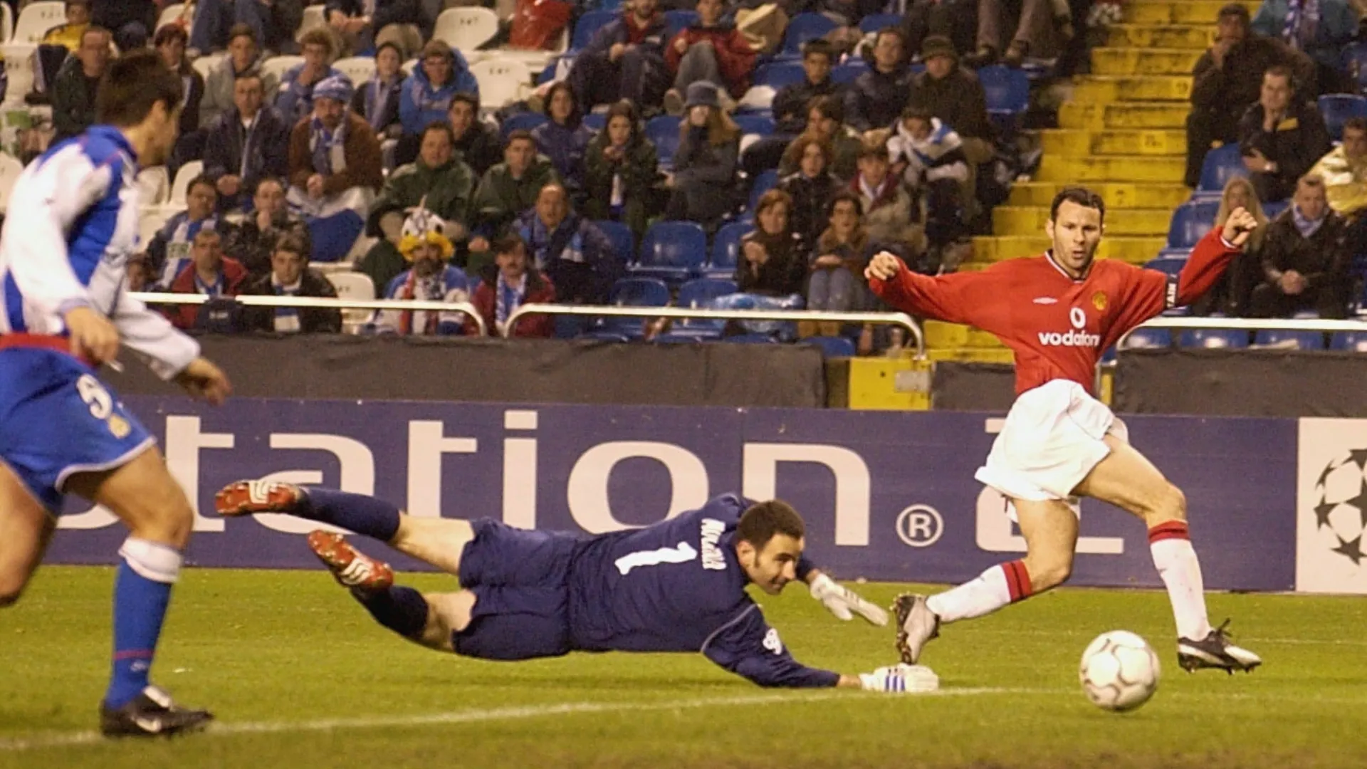 José Francisco Molina, jugando para el Depor ante Manchester United (Getty Images).