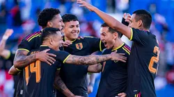 Jairo Vélez marca su doblete en la Selección Peruana