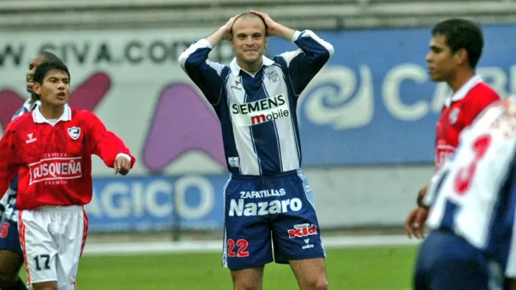 Campeón con Alianza Lima en 2003 en momento crítico de su vida.