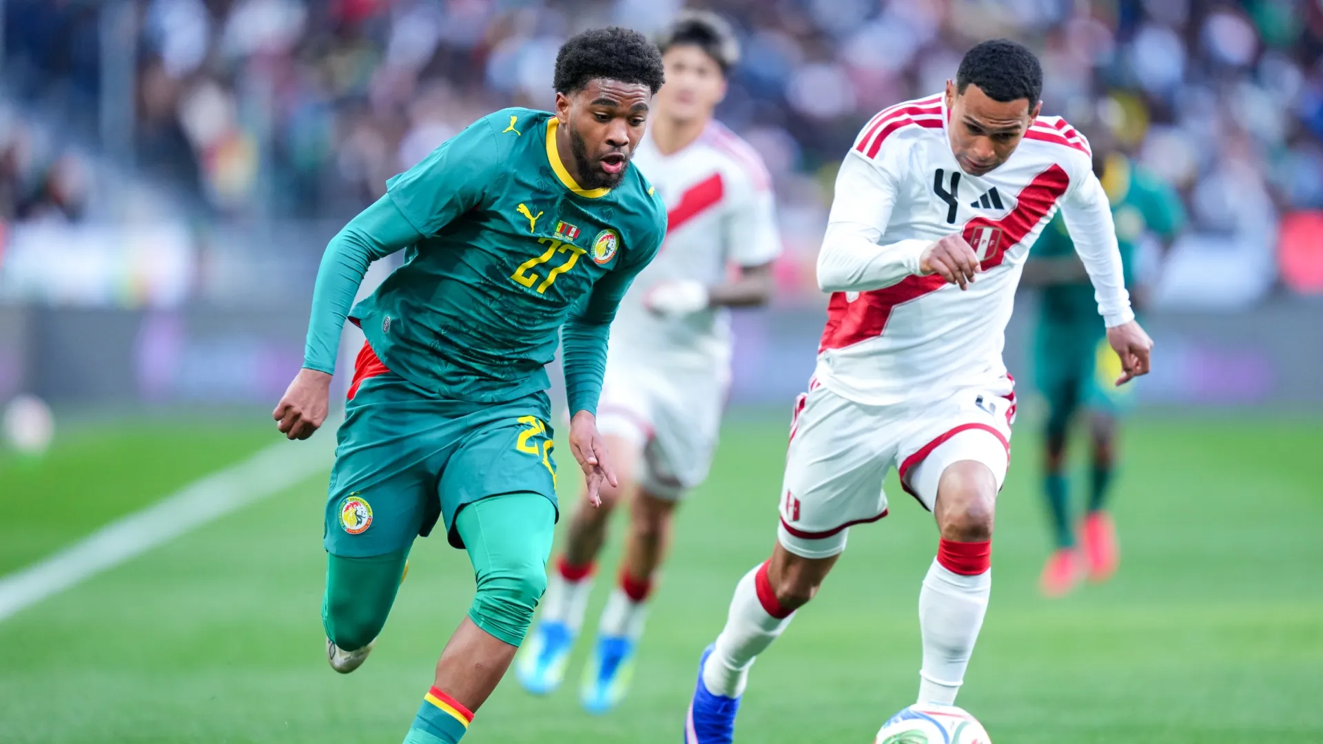 Marcos López sufrió mucho en defensa ante Senegal, sobre todo, ante Ibrahim Mbayé (Getty Images).