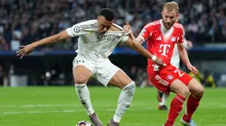 Kylian Mbappé frente a Konrad Laimer.