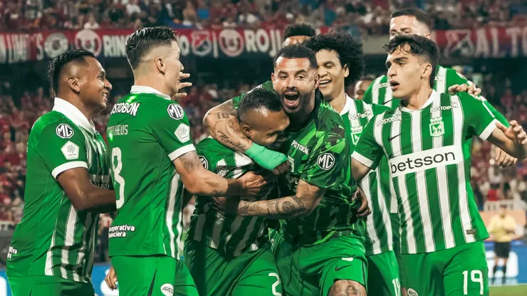 Atlético Nacional celebrando.