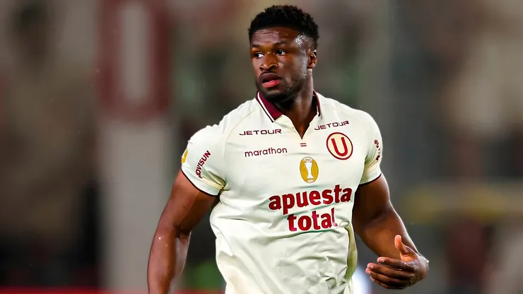 Sekou Gassama titular en el Universitario vs. Coquimbo Unido.