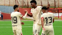 Jugadores de UTC celebrando.