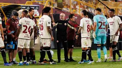 Javier Rabanal expuso a los jugadores de Universitario por la derrota ante Coquimbo Unido.