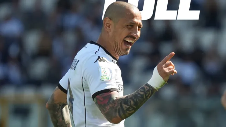 Gianluca Lapadula celebrando.