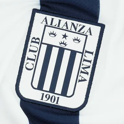 Ex Alianza Lima sorprende dentro del mercado peruano y es contratado por equipo campeón