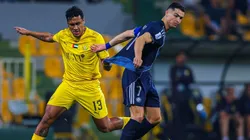 Renato Tapia frente a Cristiano Ronaldo.