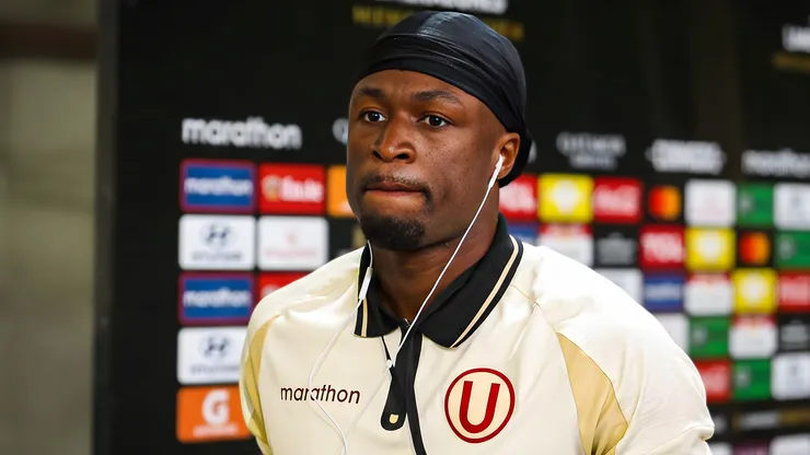 Sekou Gassama jugando con Universitario.
