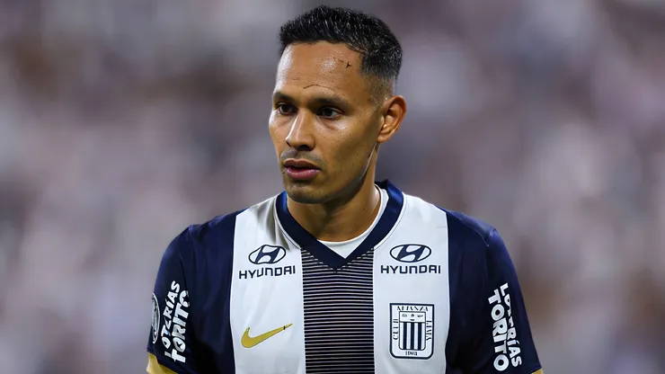 Renzo Garcés tiene un panorama complicado en Alianza Lima.