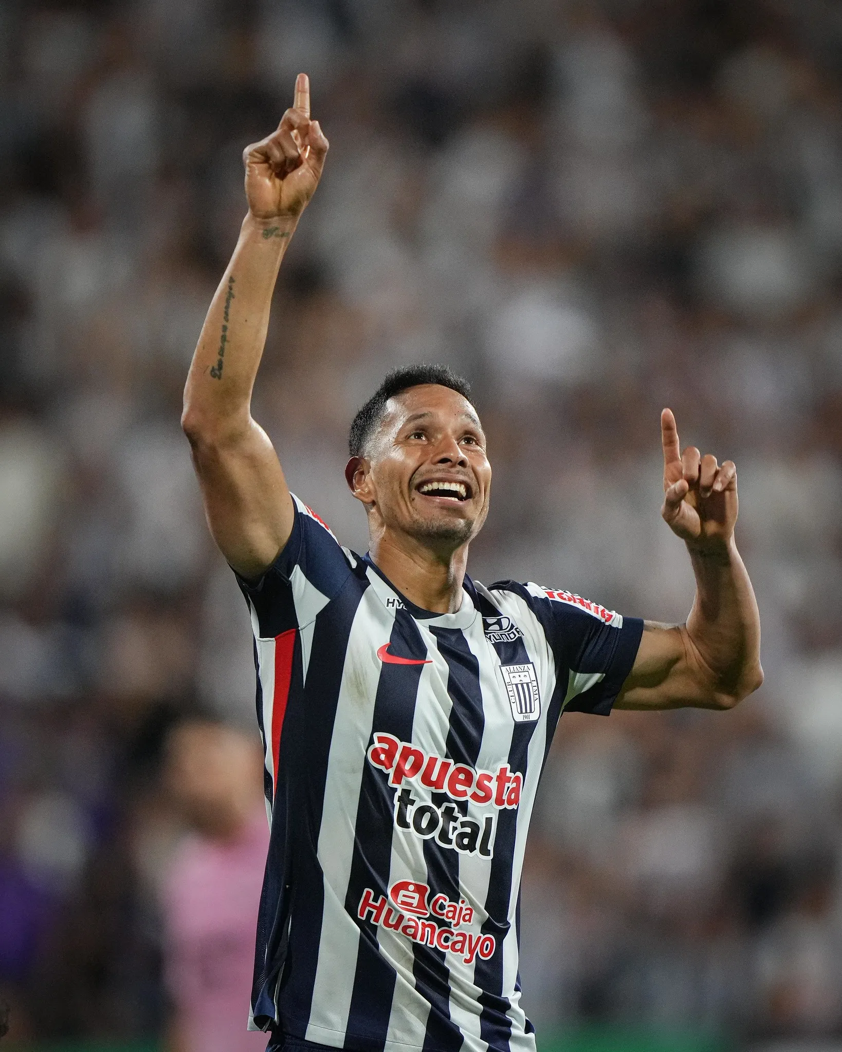 Renzo Garcés festejando un gol con Alianza Lima durante el Torneo Apertura 2026 de la Liga 1 de Perú. (Foto: Liga 1)