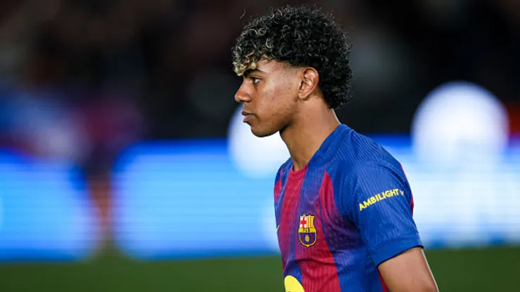 Lamine Yamal, delantero de FC Barcelona.