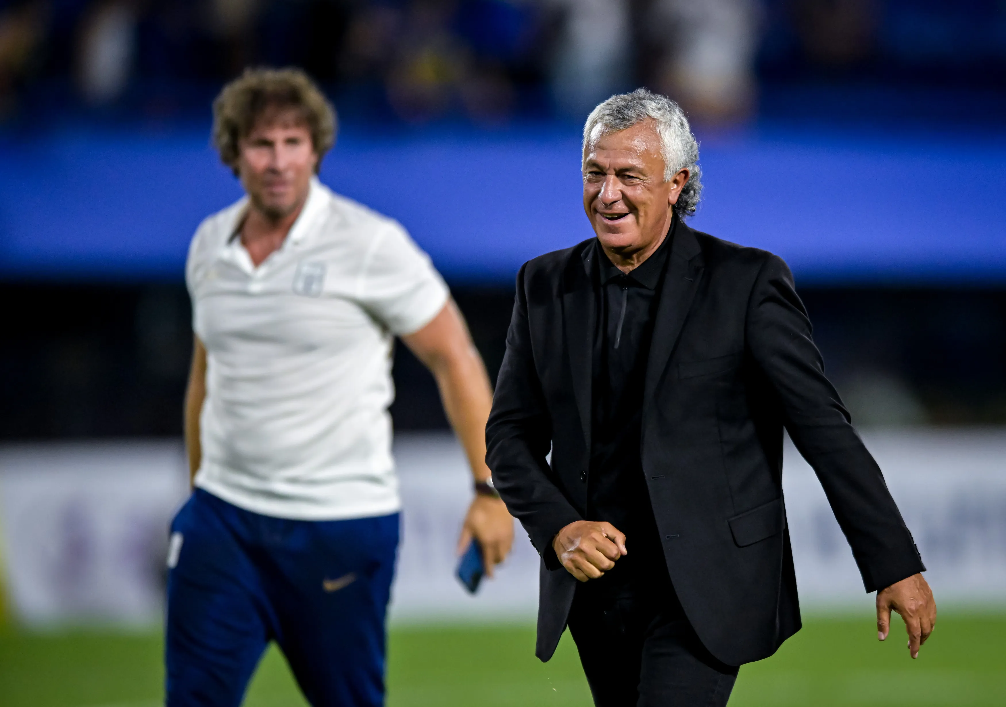 Néstor Gorosito feliz en La Bombonera tras eliminar a Boca Juniors y avanzar con Alianza Lima a la Fase 3 de la Copa Libertadores 2025. (Foto: Getty Images)