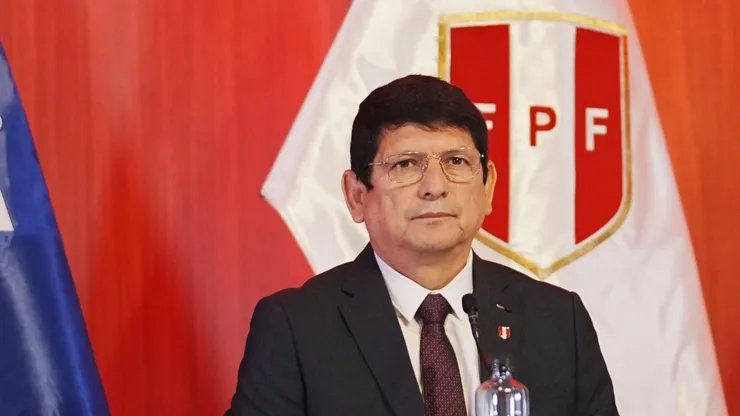 Agustín Lozano, presidente de la FPF.