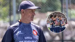 Walter Paolella, DT de Los Chankas, y jugadores de Alianza Lima.