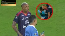 Jermein Peña le metió un codazo a Miguel Araujo en el Sporting Cristal vs. Junior por la Copa Libertadores.